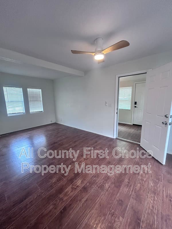St. Petersburg House: 3928 1st Ave N