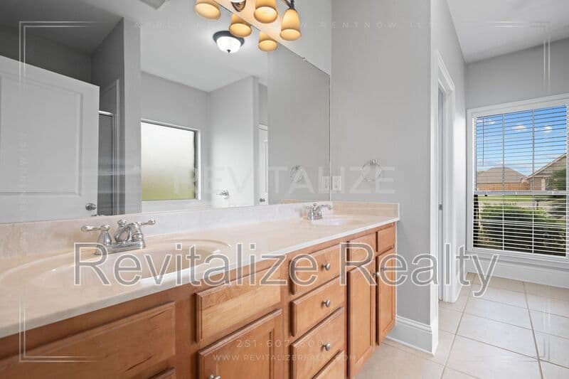 Daphne House: 11070 Courtland Court