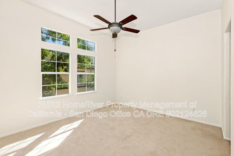 Oceanside House: 621 Sumner Way