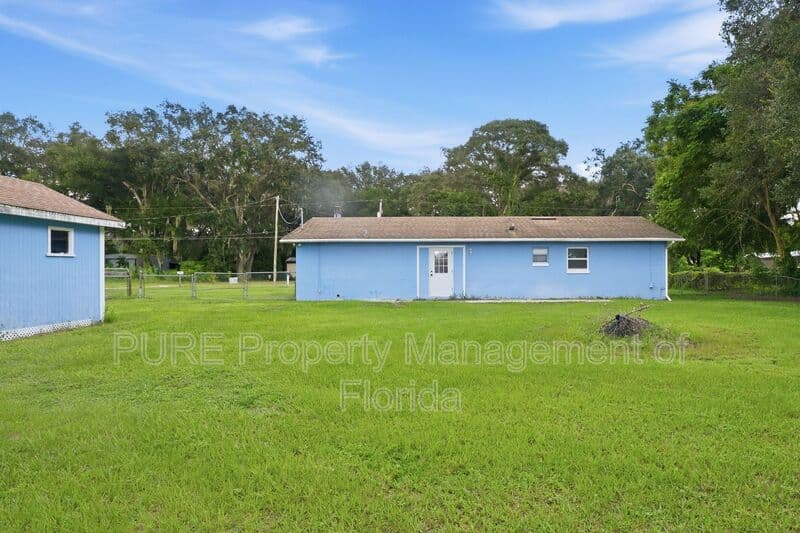 Ocklawaha House: 12300 SE 128th CT