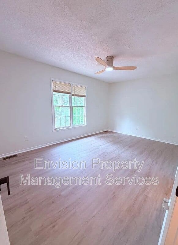 Jonesboro House: 702 Redland Drive