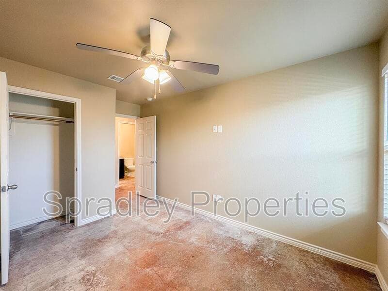 Belton Condo: 1004B Menard Ct