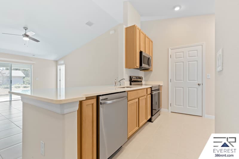 Palm Coast House: 11 Burning Tree Place