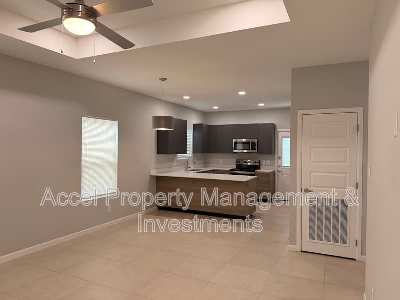 Edinburg Condo: 816 N. Abbey Ave.