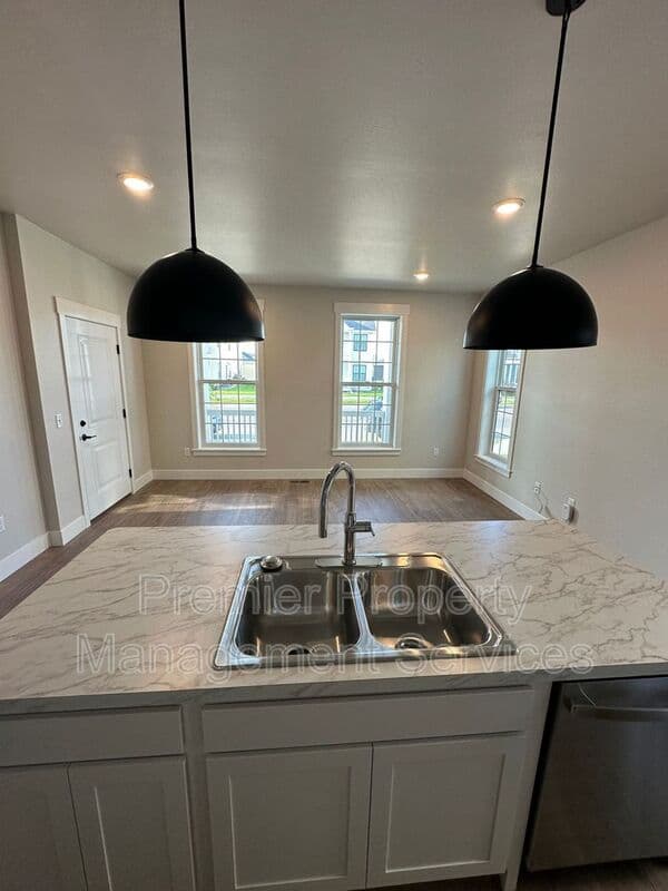 Billings Condo: 6023 Elysian Rd