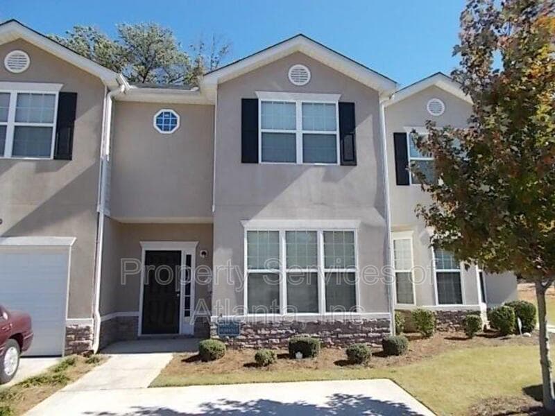 Jonesboro Townhome: 7420 Battlecreek Ln