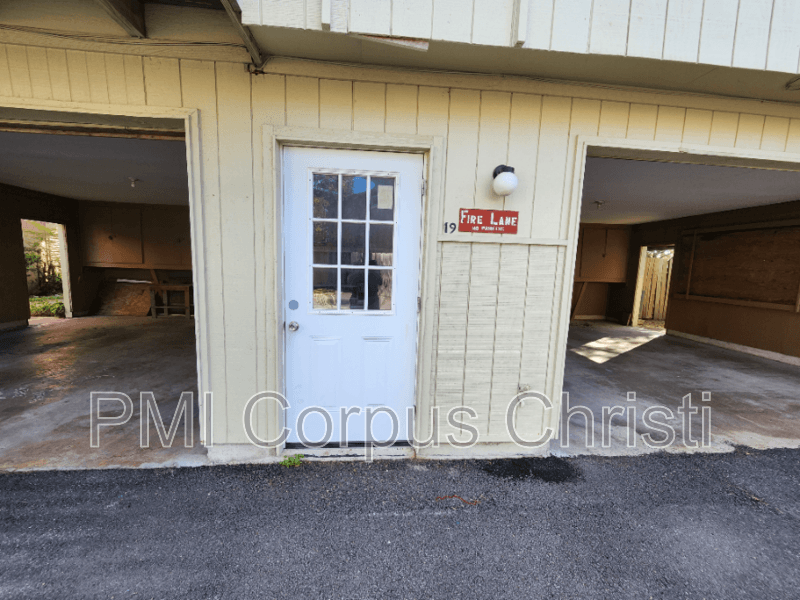 Corpus Christi Condo: 6132 Hidden Cv