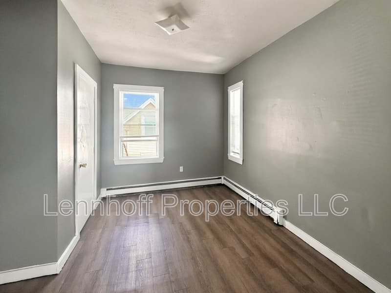 Lowell Condo: 142 Jewett Street - 3