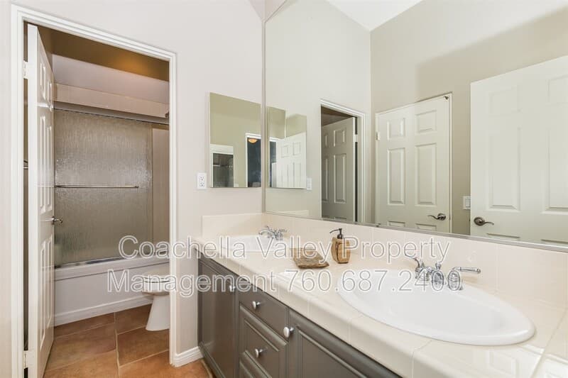 Palm Desert House: 26 Calle Lantana