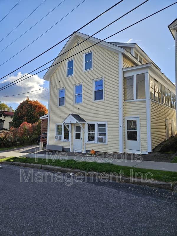 Burlington Condo: 9 Chase Street - 3