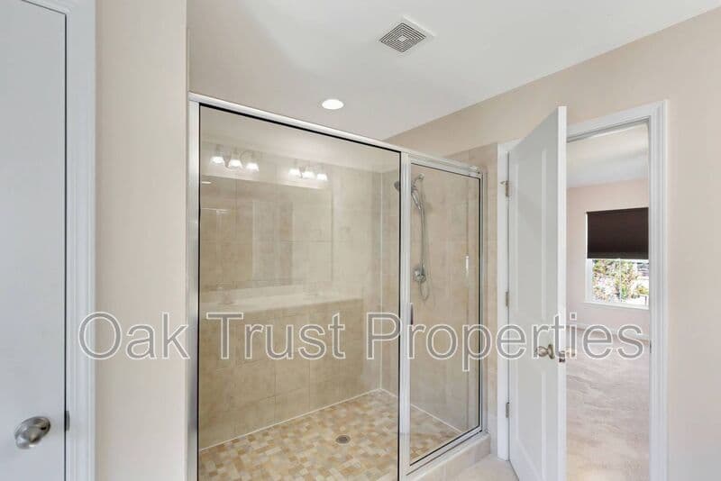 Goose Creek House: 105 Gavins Way