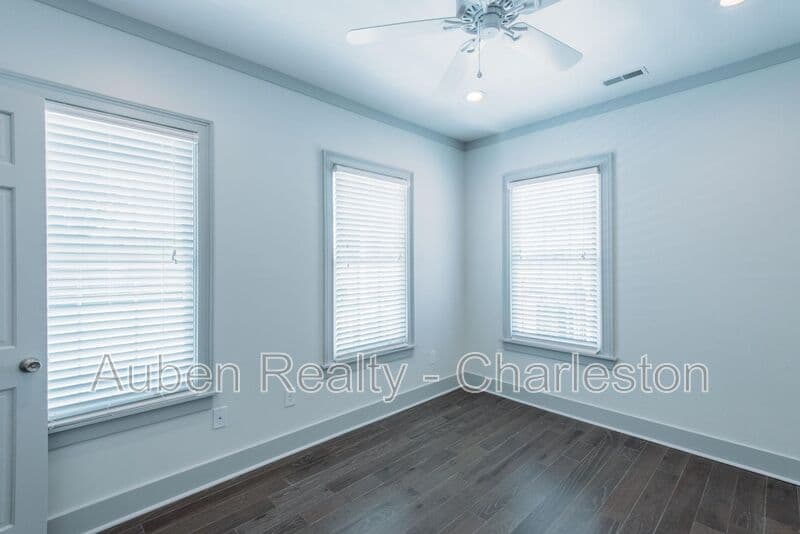 Charleston Condo: 10 Orrs Ct