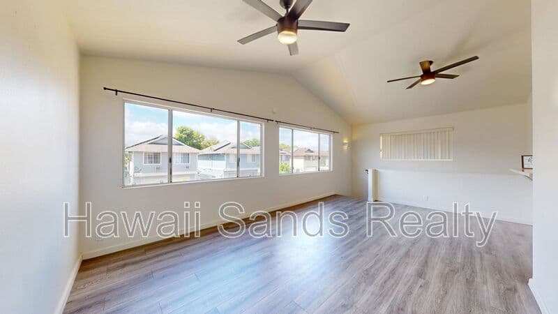 Ewa Beach House: 91-204 Kuina Pl