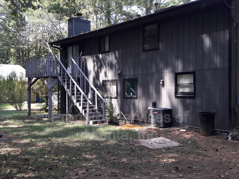 Decatur House: 4341 Old Lake Dr