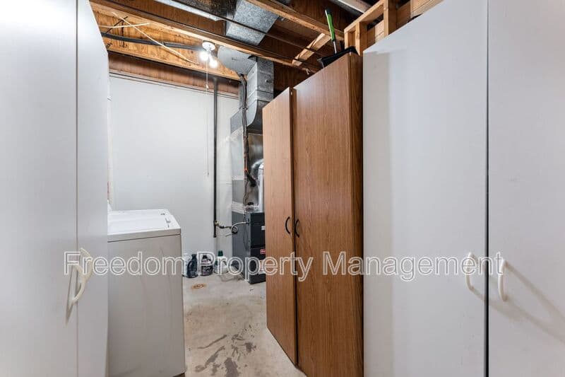 Warrenton Townhome: 726 Pine Tree Ct.