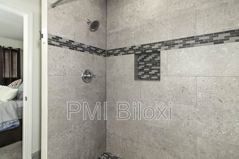 Biloxi Condo: 1664 Beach Boulevard