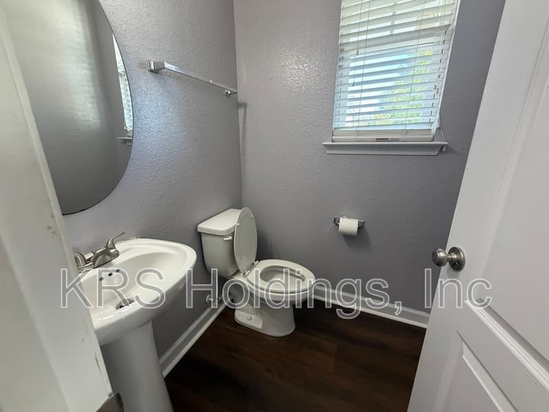 Portsmouth House: 214 Harmony Dr