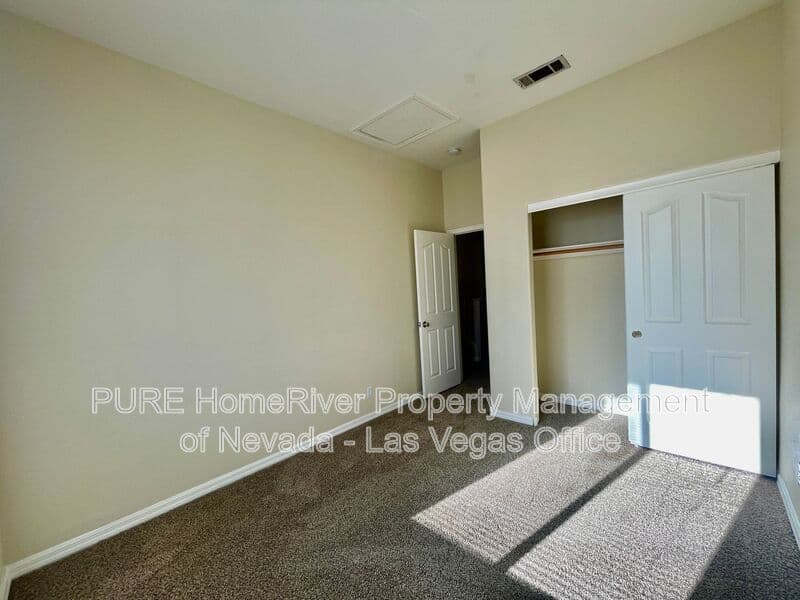Las Vegas House: 4748 Hamburg St.