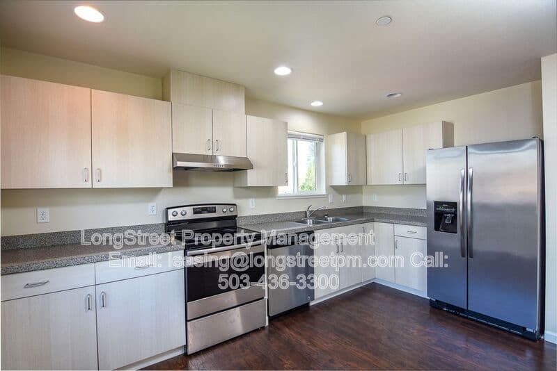 Corvallis Townhome: 1960 NW Taylor Ave