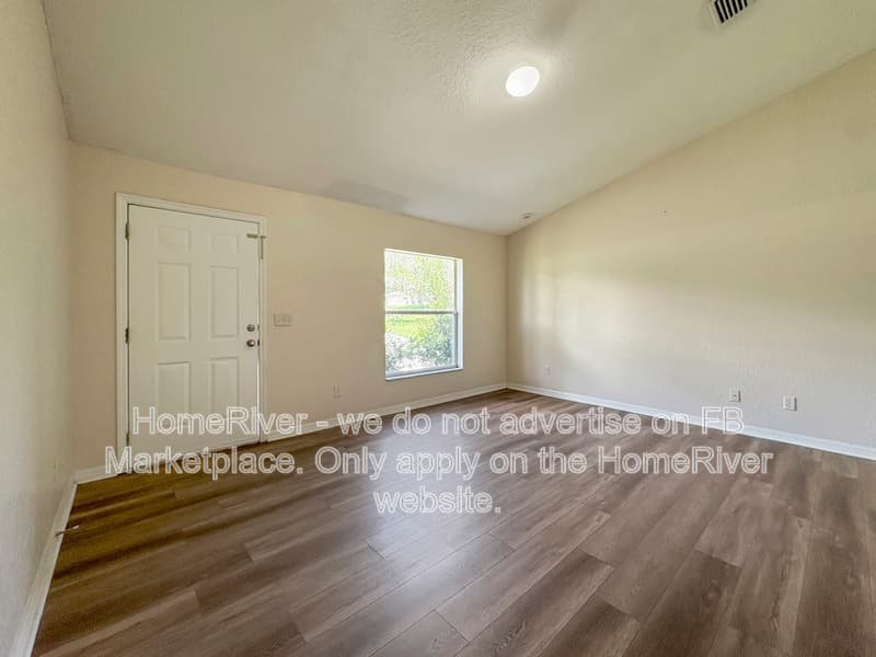 Summerfield House: 4898 SE 137th Pl
