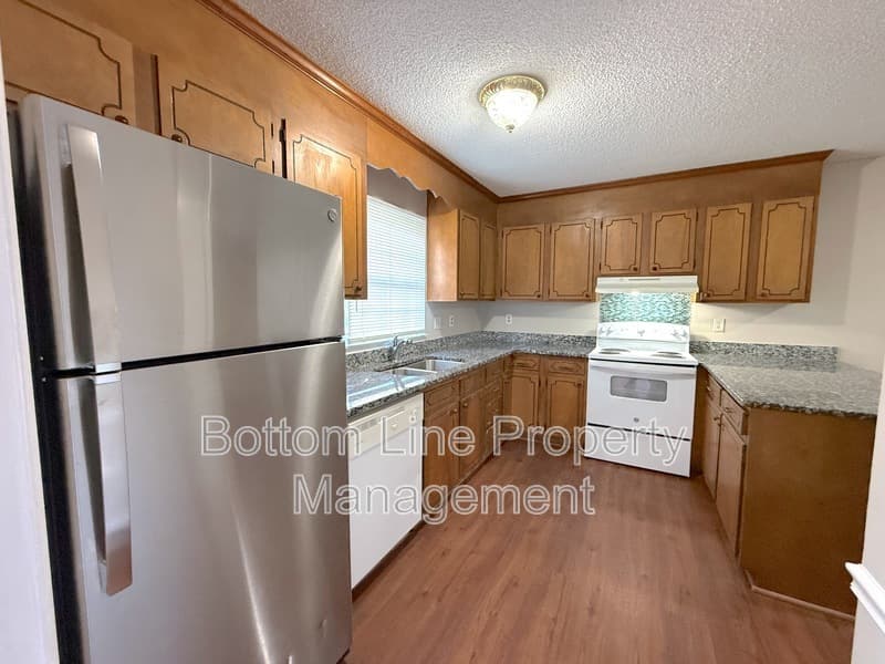 Charlotte House: 5301 Rolling Oak Ln