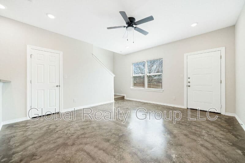 San Antonio Condo: 6914 Crestway Dr