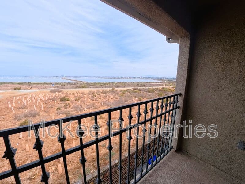 Imperial Beach House: 525 12th Street