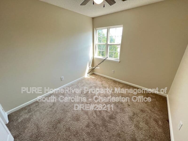 Ladson House: 180 Ponderosa Dr