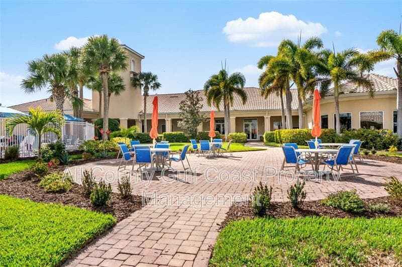 Sarasota House: 1418 BURGOS DR