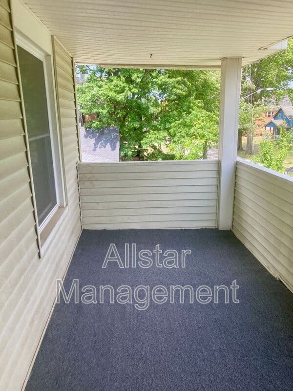 Cleveland House: 3018 E 125 St