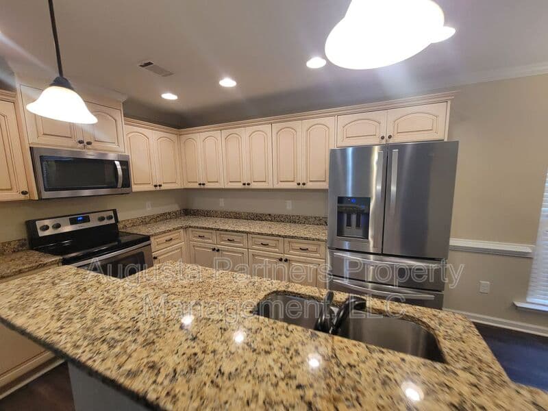 Evans House: 3460 Conifer Trl
