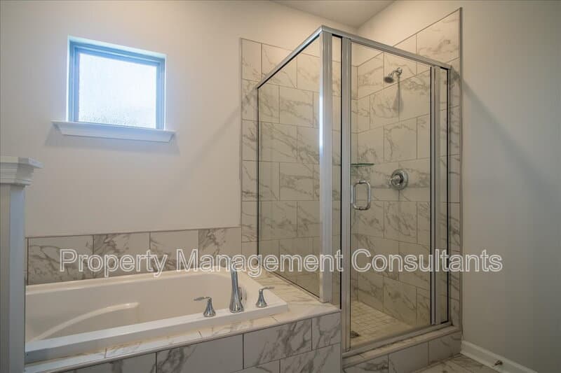 Huntsville House: 154 Lillian Farms Boulevard
