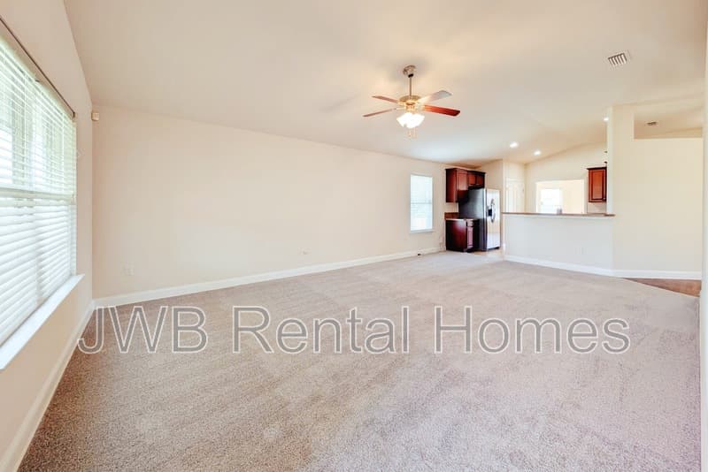 Jacksonville House: 7547 Westland Oaks Dr