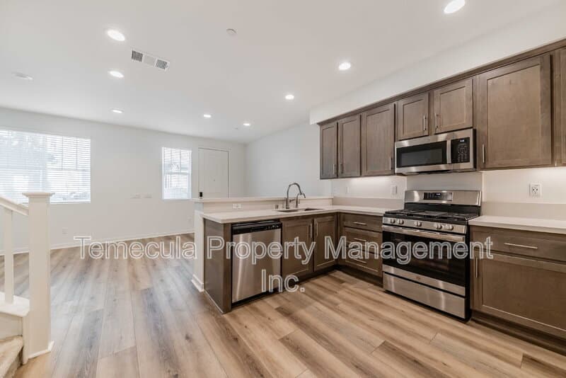 Temecula House: 32416 Tannat Drive Temecula