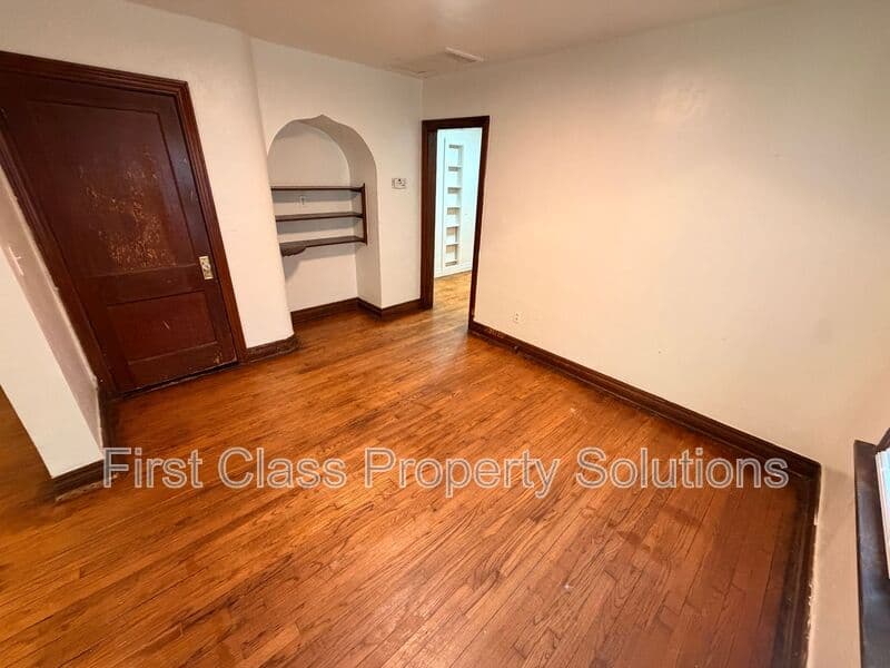 Oklahoma City House: 2402 NW 12th St
