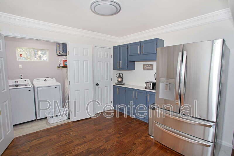 Johns Creek House: 220 Preston Oaks Dr