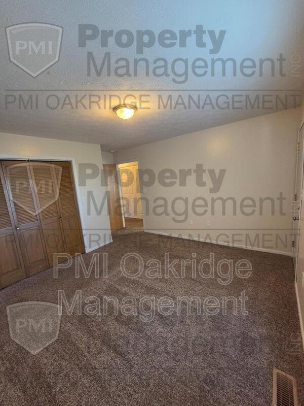 Sidney Condo: 761 Campbell Rd