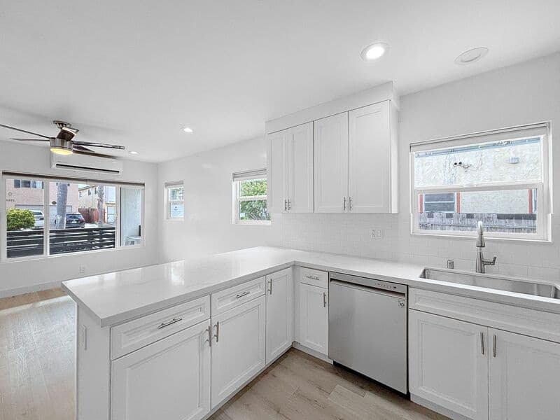 San Diego House: 4368 Swift Ave