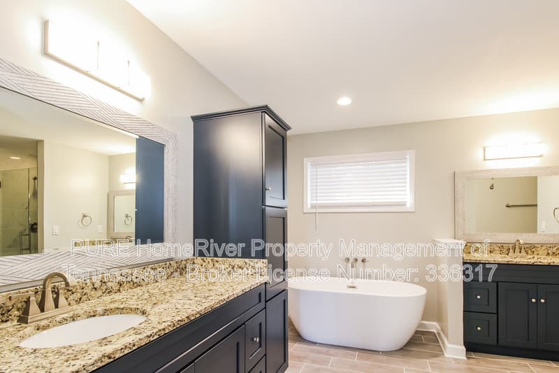 Cordova House: 8787 Dewberry Ln