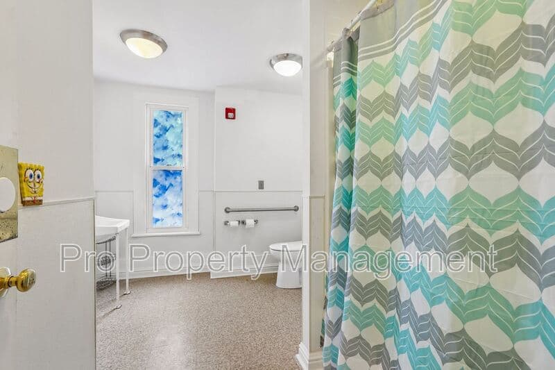 Danbury House: 4 Harmony St.