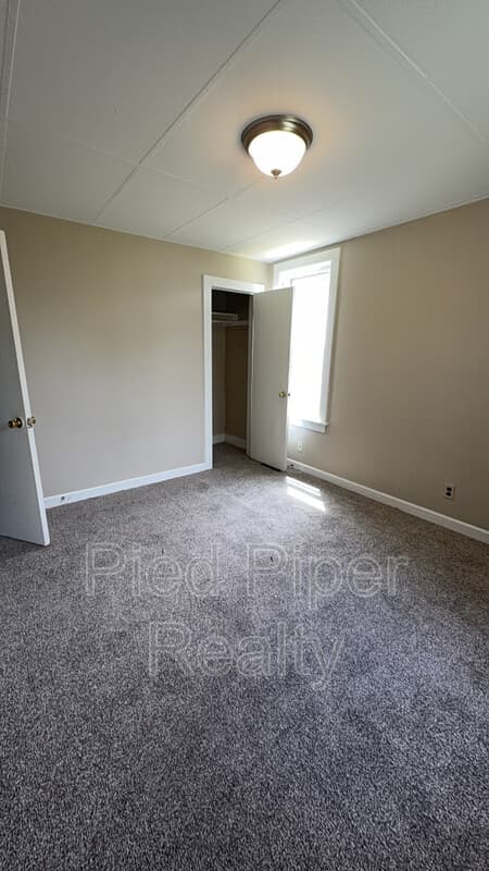 Freeport House: 1265 South Galena Avenue