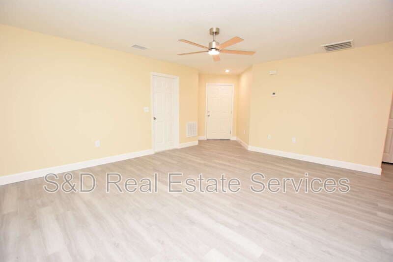 Lakeland Condo: 1111 Mercury Dr E