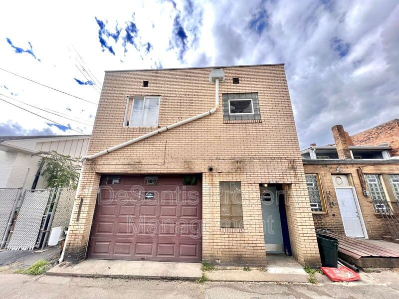 Ambridge Condo: 810 Merchant Street