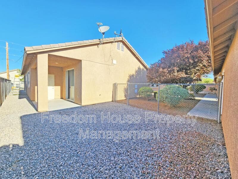 Pahrump Condo: 1120 Red Butte Street