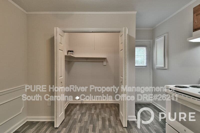 Columbia House: 1017 Rockymount Rd