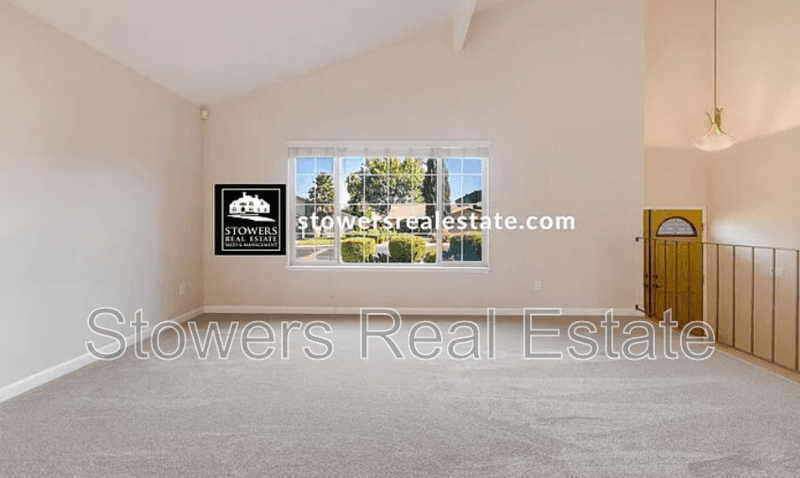 Livermore House: 5461 Arlene Way