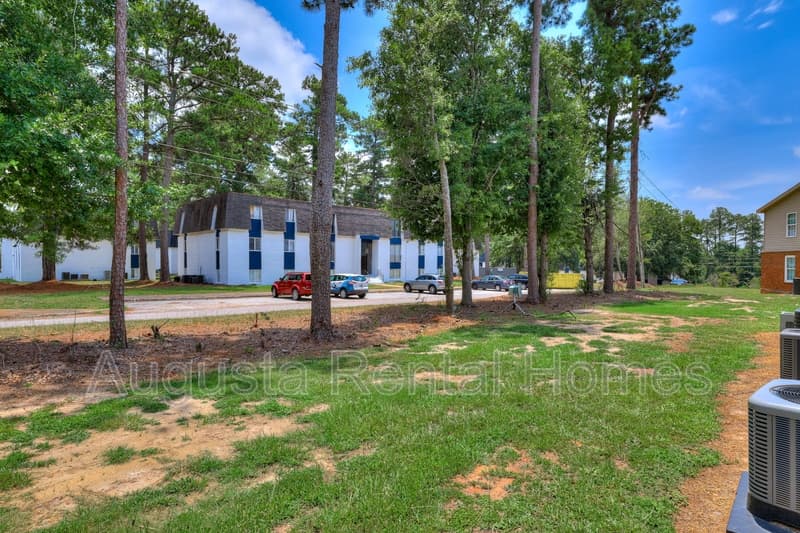 North Augusta Condo: 37 Conifer Court