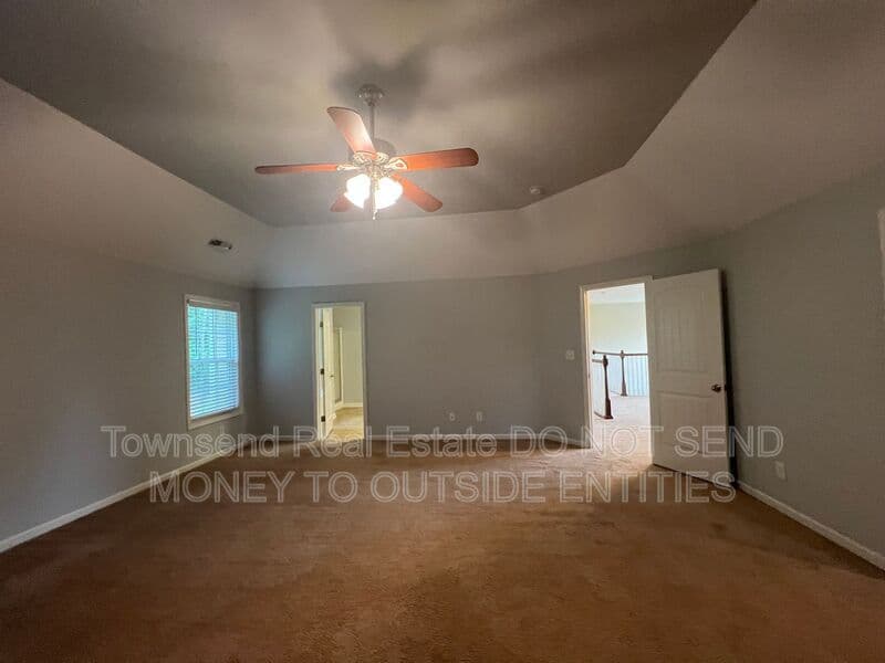 Fayetteville House: 6426 Burnside Place