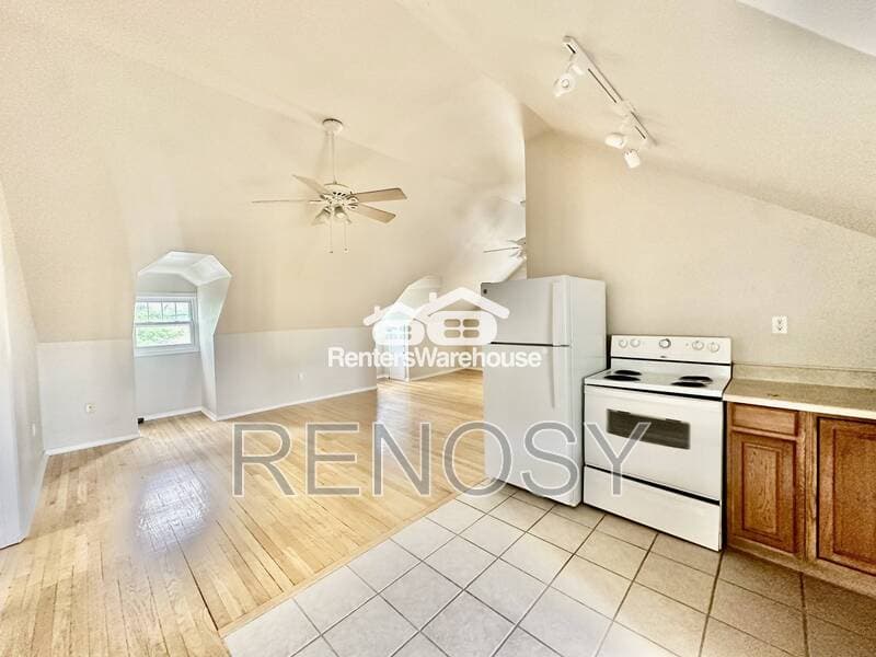 Des Moines Condo: 2300 Beaver Ave