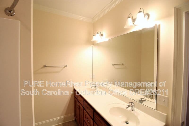 Columbia House: 395 Highland Point Drive